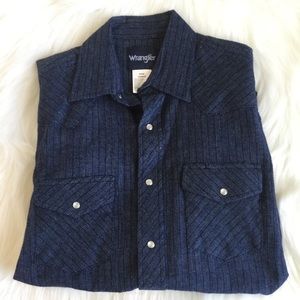 Wrangler long sleeve shirt